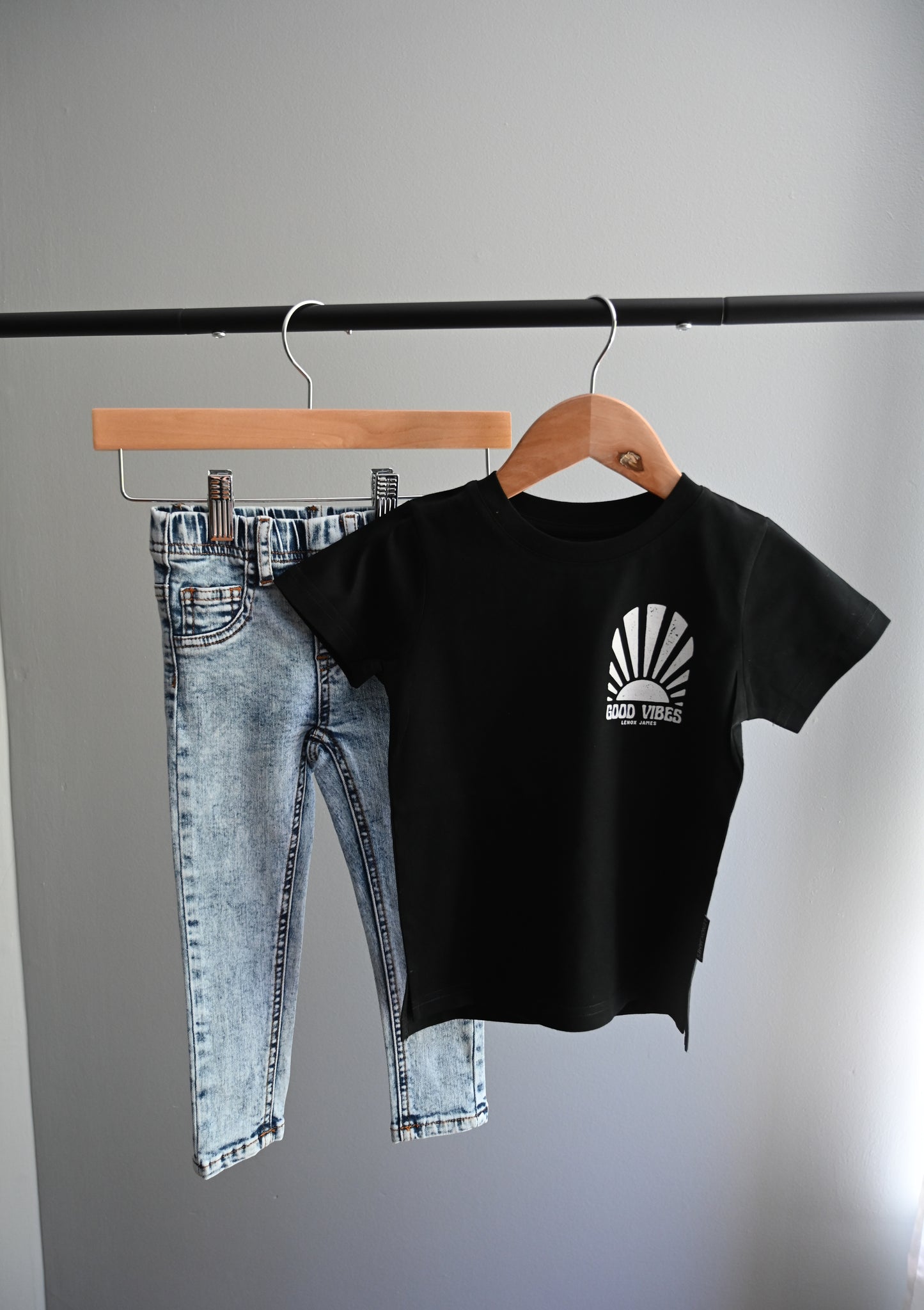 Good Vibes Tee