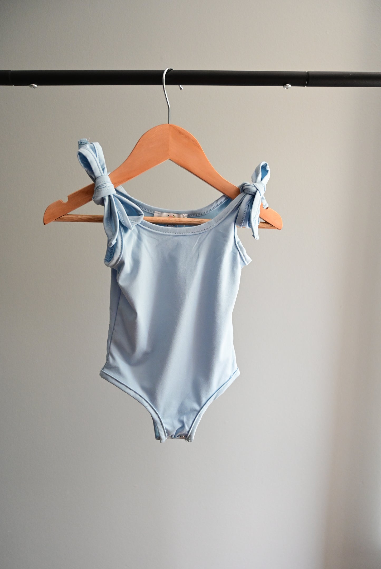Tie Shoulder Tank